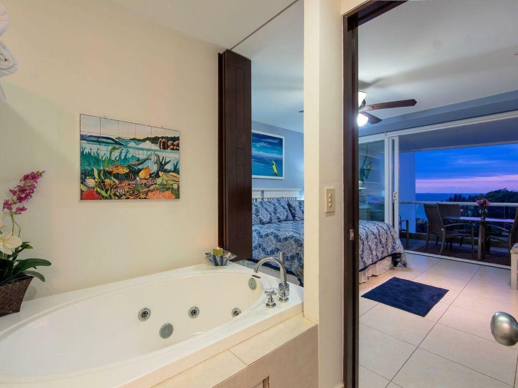 Breathtaking Villa Magna Beachfront Condo, 3 Bedrooms Sleeps 6 Nuevo Vallarta Zewnętrze zdjęcie