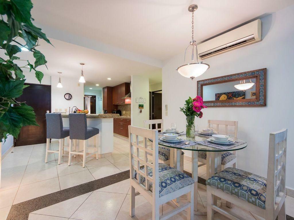 Breathtaking Villa Magna Beachfront Condo, 3 Bedrooms Sleeps 6 Nuevo Vallarta Zewnętrze zdjęcie